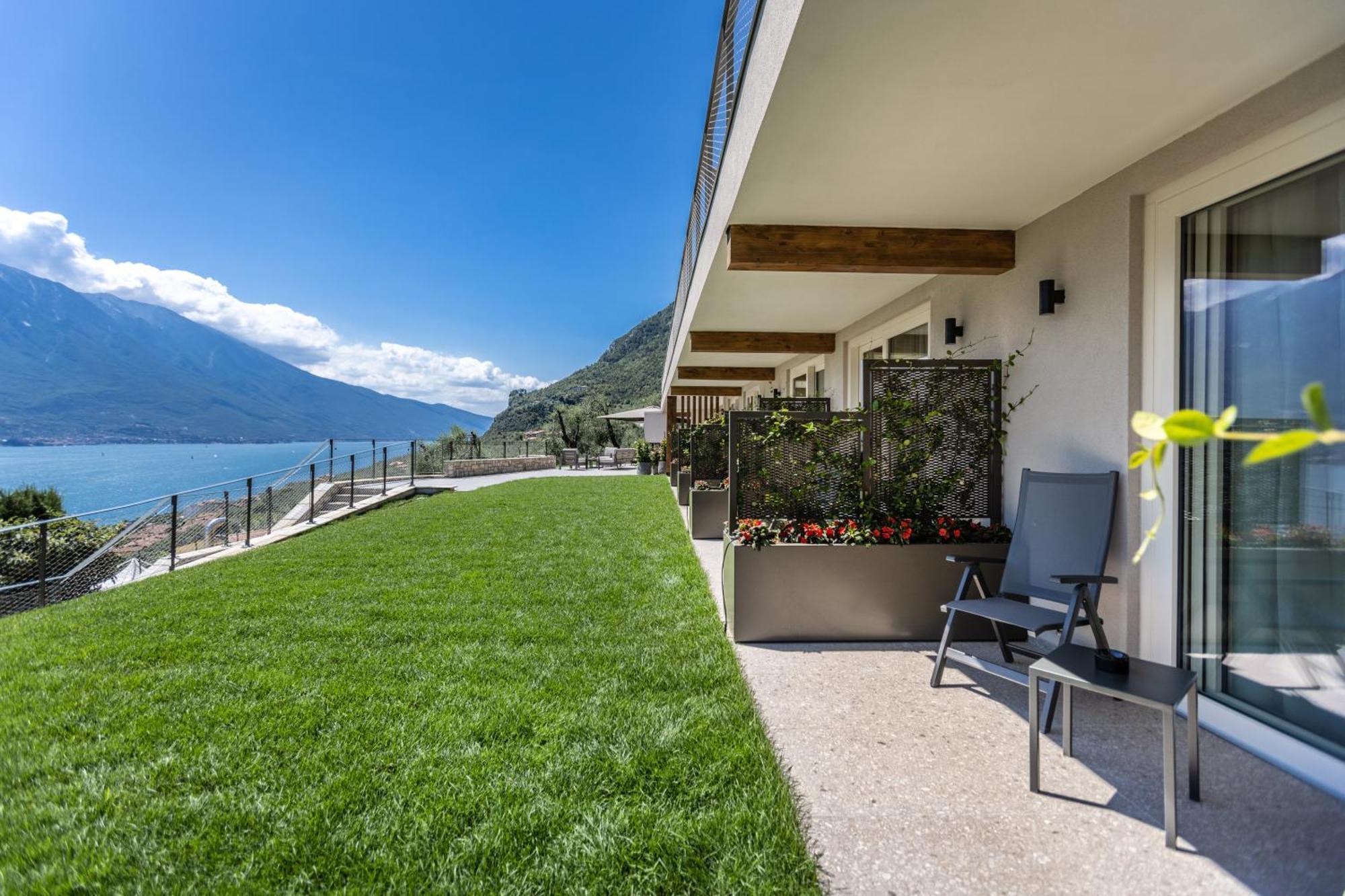 Llac Living Nature Hotel Limone sul Garda Rum bild
