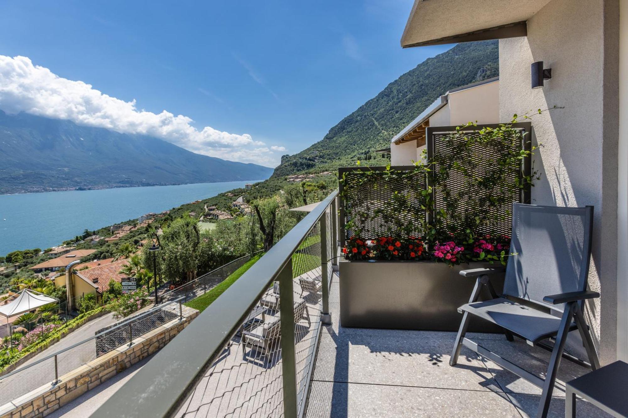 Llac Living Nature Hotel Limone sul Garda Rum bild